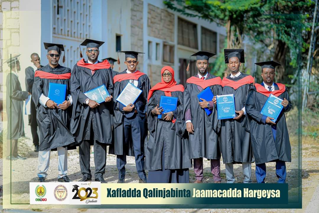 KhadarAhmed_'s tweet image. #Congratulations to all the students who graduated today from the University of Hargeisa.

#Classof2023 #Batch20 #UOH 
#Congratulations #Hargeisa