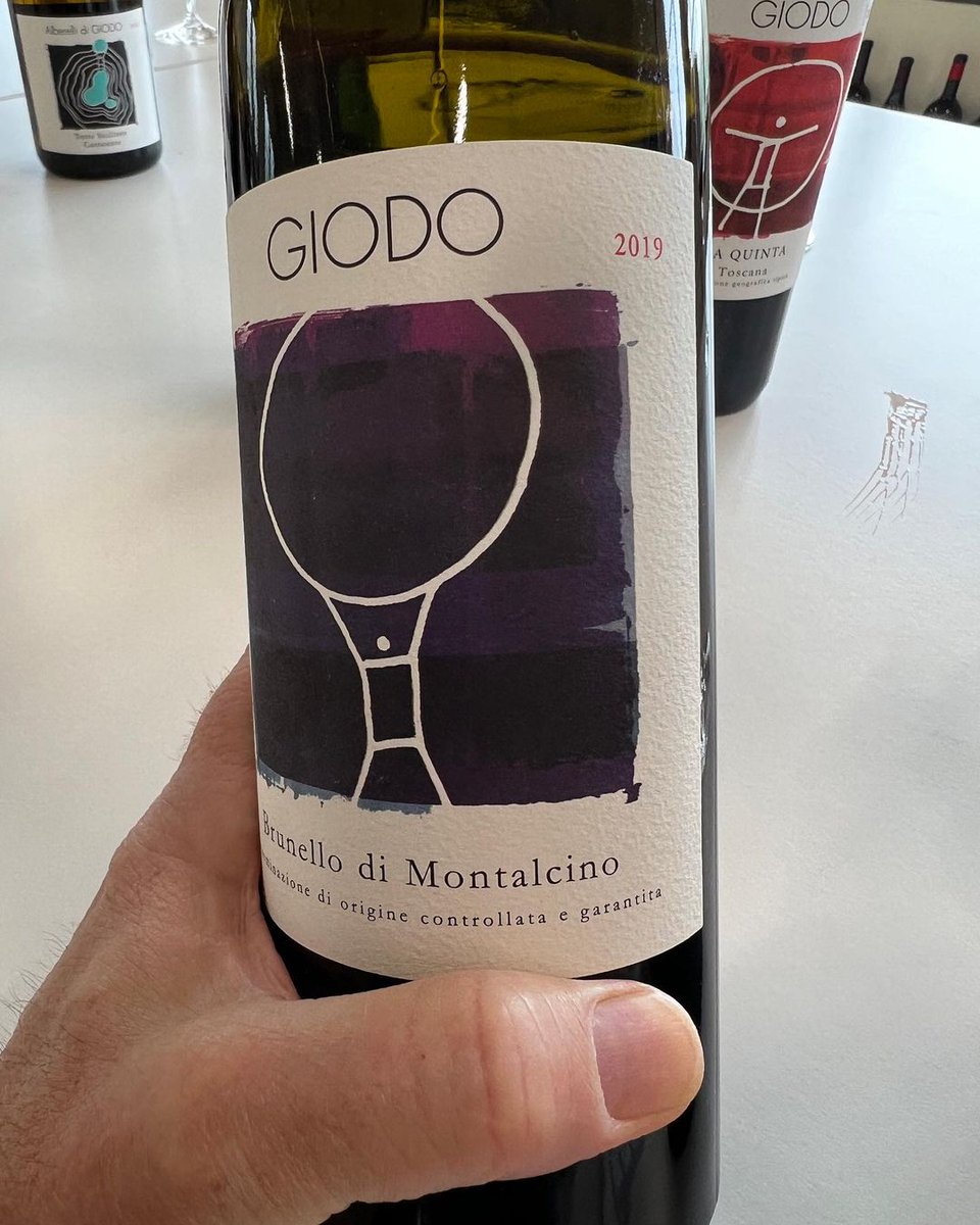 James Suckling tweet media