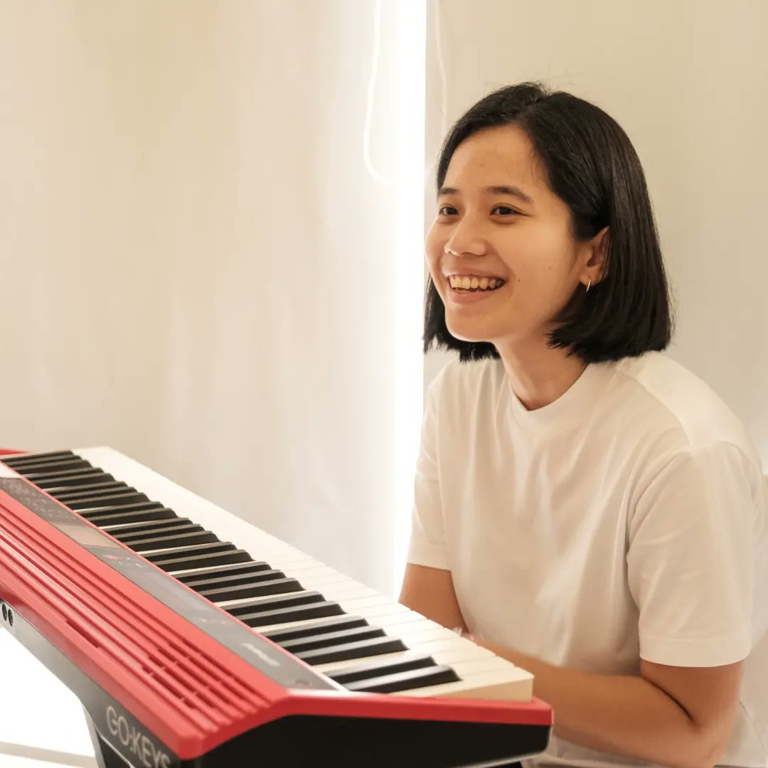 Sam &amp; Ulap.

August is almost over. We want to thank you all for your continuous support.  We encourage you to keep enjoying our music, and we're looking forward to meet you in person at our upcoming gigs. 🧡🌻