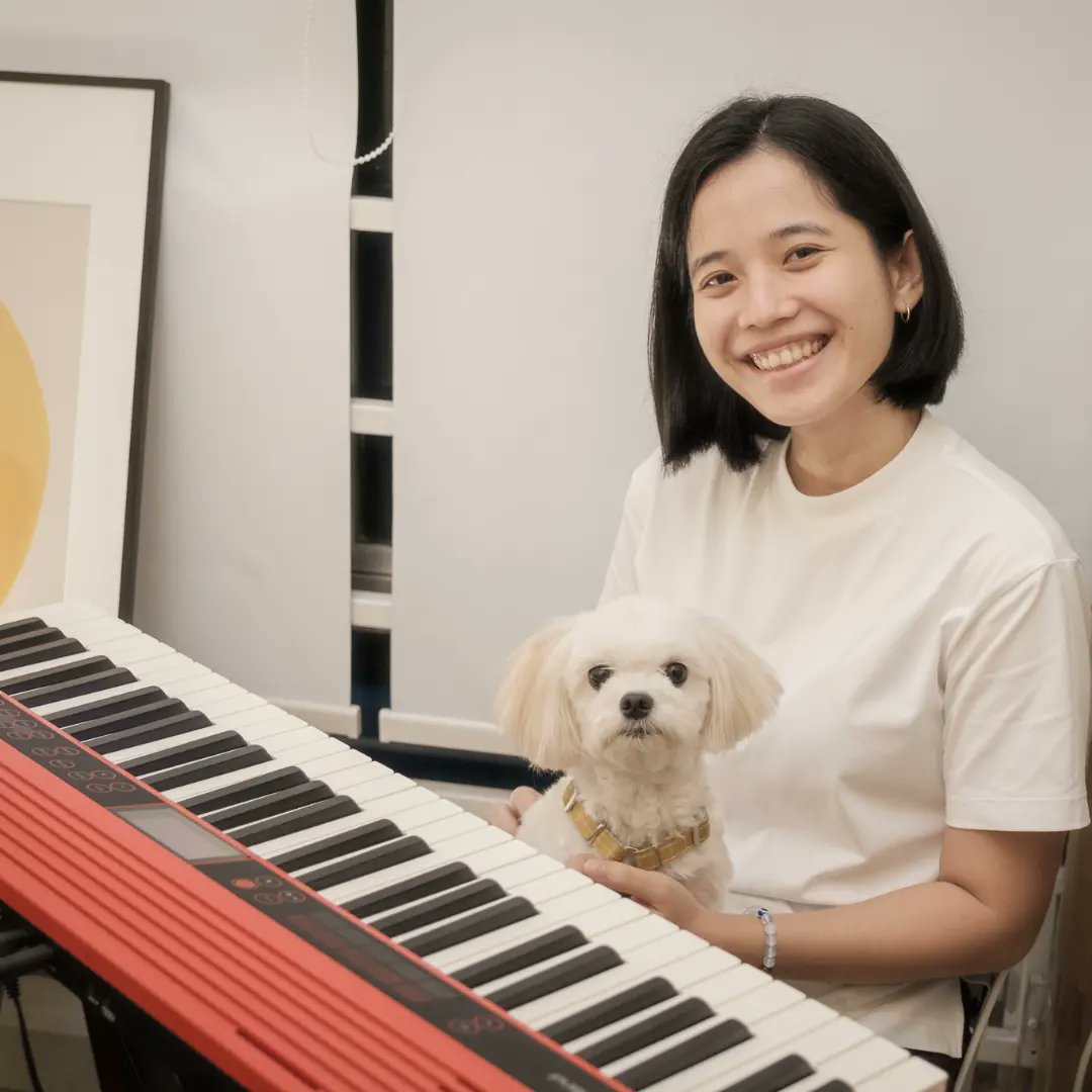 sflowerstation's tweet photo. Sam &amp; Ulap.

August is almost over. We want to thank you all for your continuous support.  We encourage you to keep enjoying our music, and we're looking forward to meet you in person at our upcoming gigs. 🧡🌻 https://t.co/KwbVq6e2yc