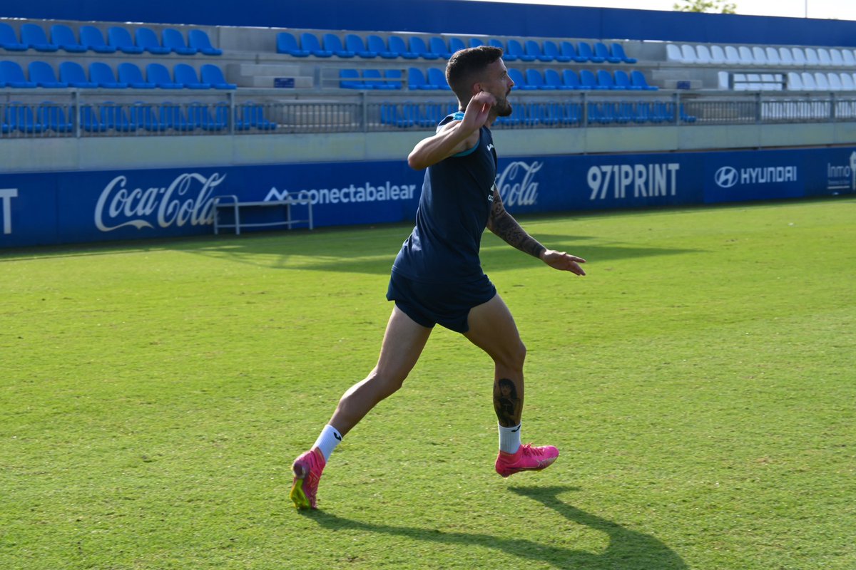 atleticbalears's tweet photo. 🥵 Toma esa, @javimor82059625. https://t.co/OHhU7gPBGG