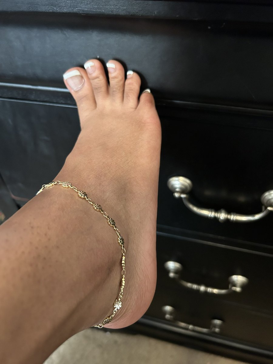 Raneee12's tweet photo. @Feetfinder https://t.co/4efHpLcxhX https://t.co/a43ErqfI4n