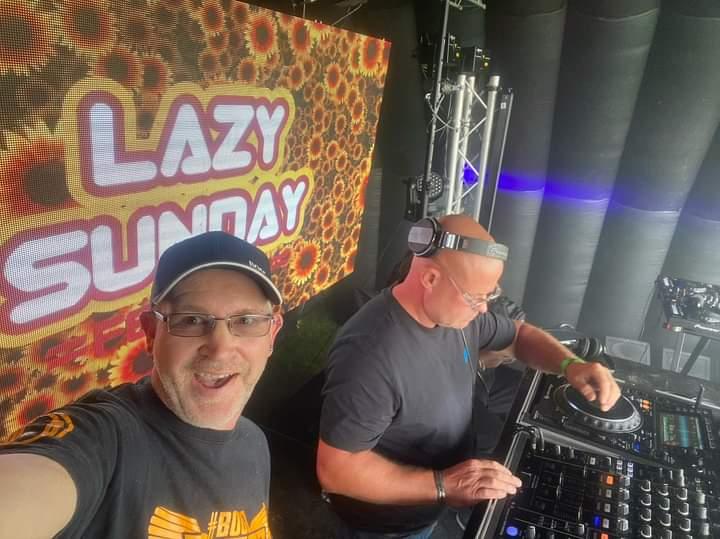 Cosmo & Dibs (Steve Thrower) and Jeff Booz back to back, kicking off the main stage at Sunday's #LazySundayFestival