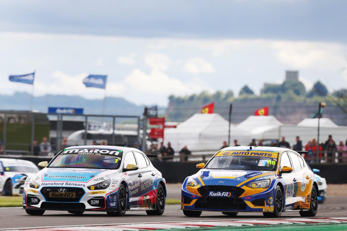 Tomingram80's tweet photo. Round 8️⃣ Full album available now on my Facebook page. 🏆🍾 #Pointsy #TeamTingram #DoningtonPark @Excelr8M @BristolStMotors @MaironUK @HansfordSensors @JakobEbrey https://t.co/VaNqJh9wTz