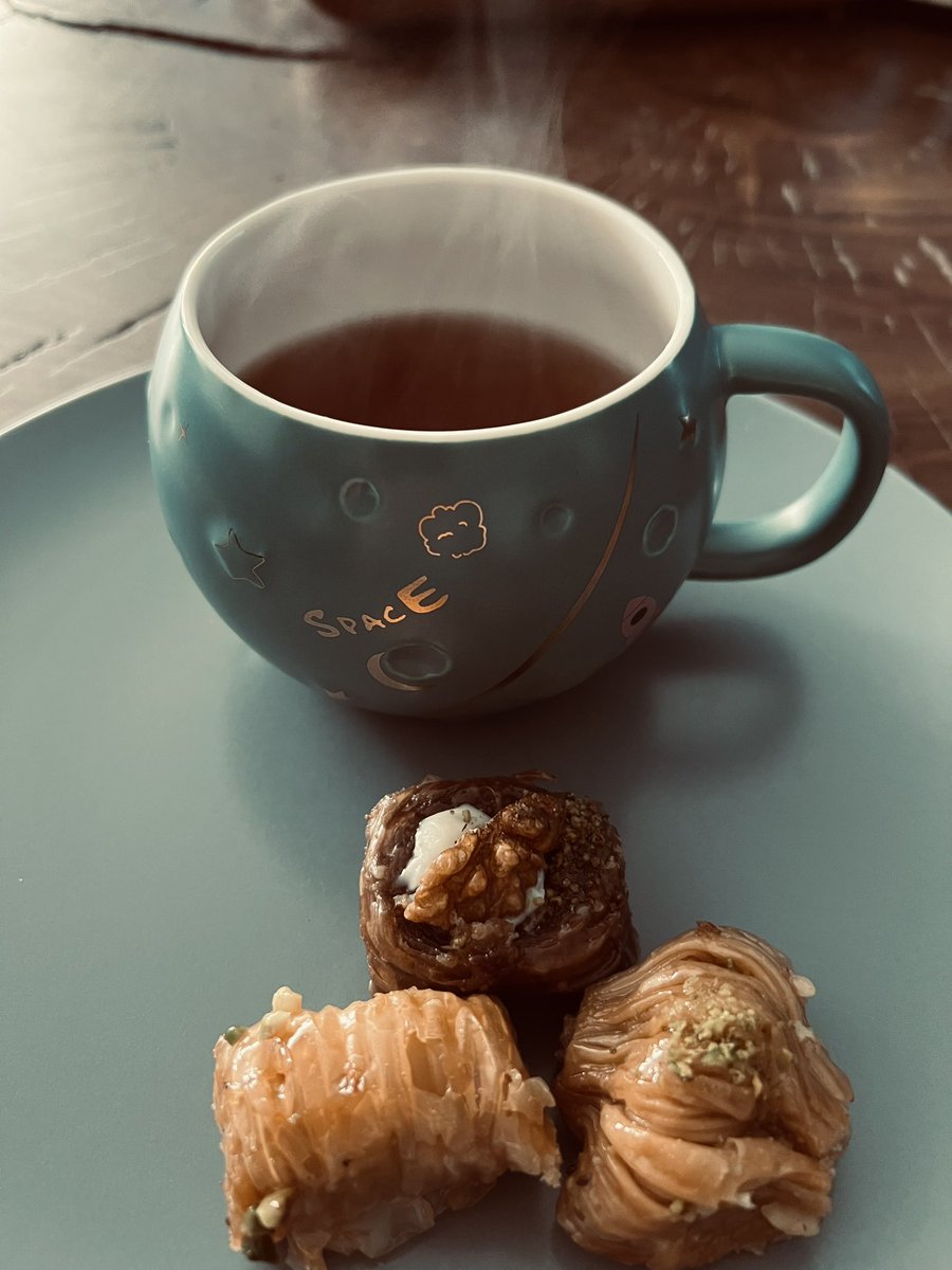 FaezeNasaj's tweet photo. ☕️☕️☕️☕️☕️☕️GM 🥮🥮🥮🥮🥮🥮🥮 https://t.co/hjQaFXi3Bb