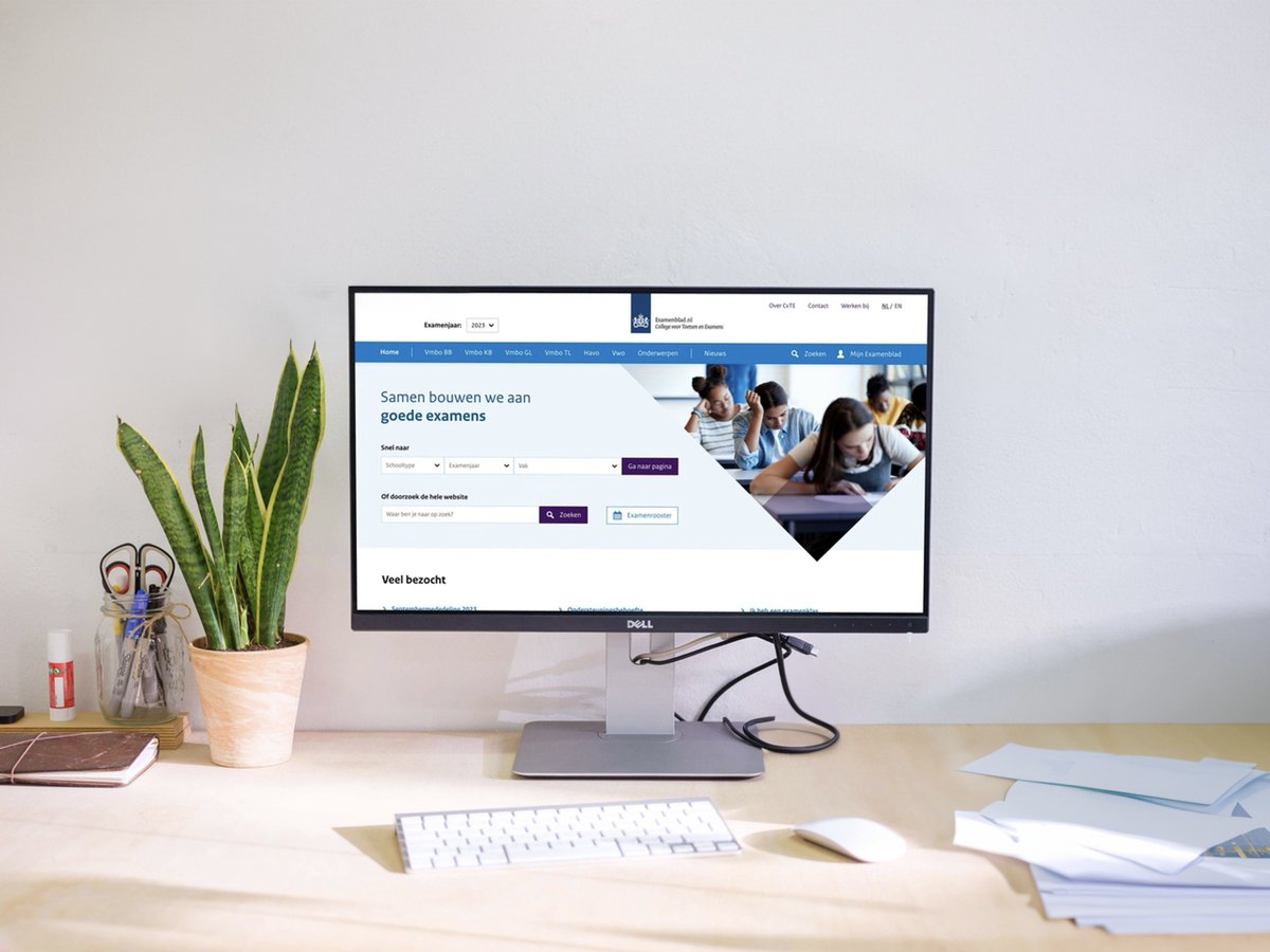 Examenblad is vernieuwd!

Onze website examenblad.nl, de officiële website voor de examens in het voortgezet onderwijs (vo), is vernieuwd. De website ziet er niet alleen fris en modern uit, maar de mogelijkheden zijn ook verbeterd. #examenblad #hetcvte #examen