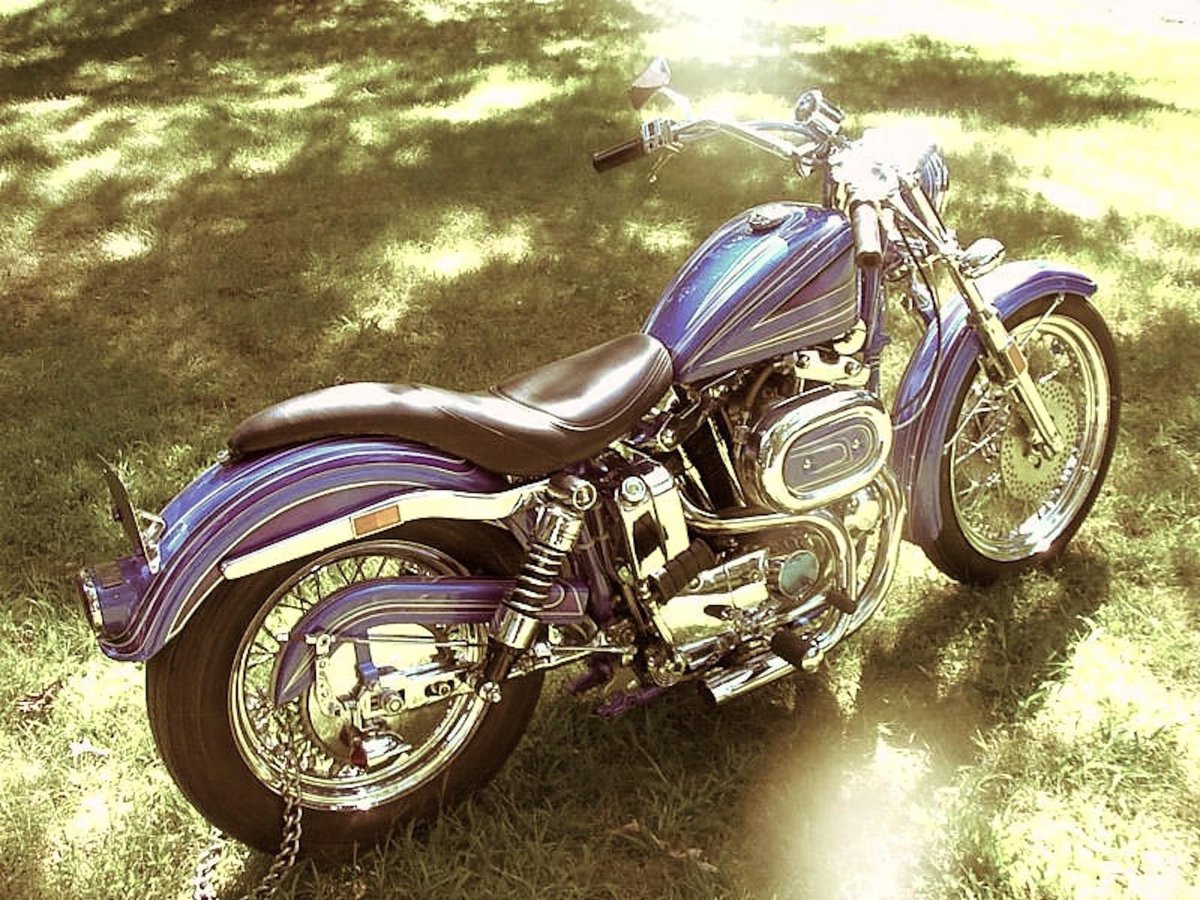 Give the dark soup a nice Home, Milwaukee Style
 bit.ly/OiltanksOEM
#abikewelike #Harley #harleydavidson #choppers #Sportster pic courtesy of magnumcycle
