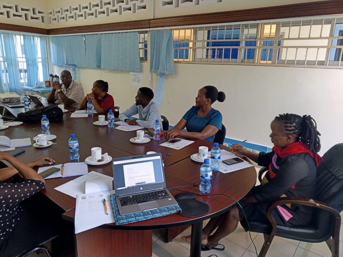 PhagesIPR's tweet photo. @DrAtunga & team @NgallaJillani @vgichuru @MutaiIvy led an enlightening session to key stakeholders & community of Kilifi County on the role of Prior Informed Consent & Mutually Agreed Terms #PICMAT on Phage Technology. This was held @PwaniUni on 23rd Aug 2023. https://t.co/Ykrw3qerps