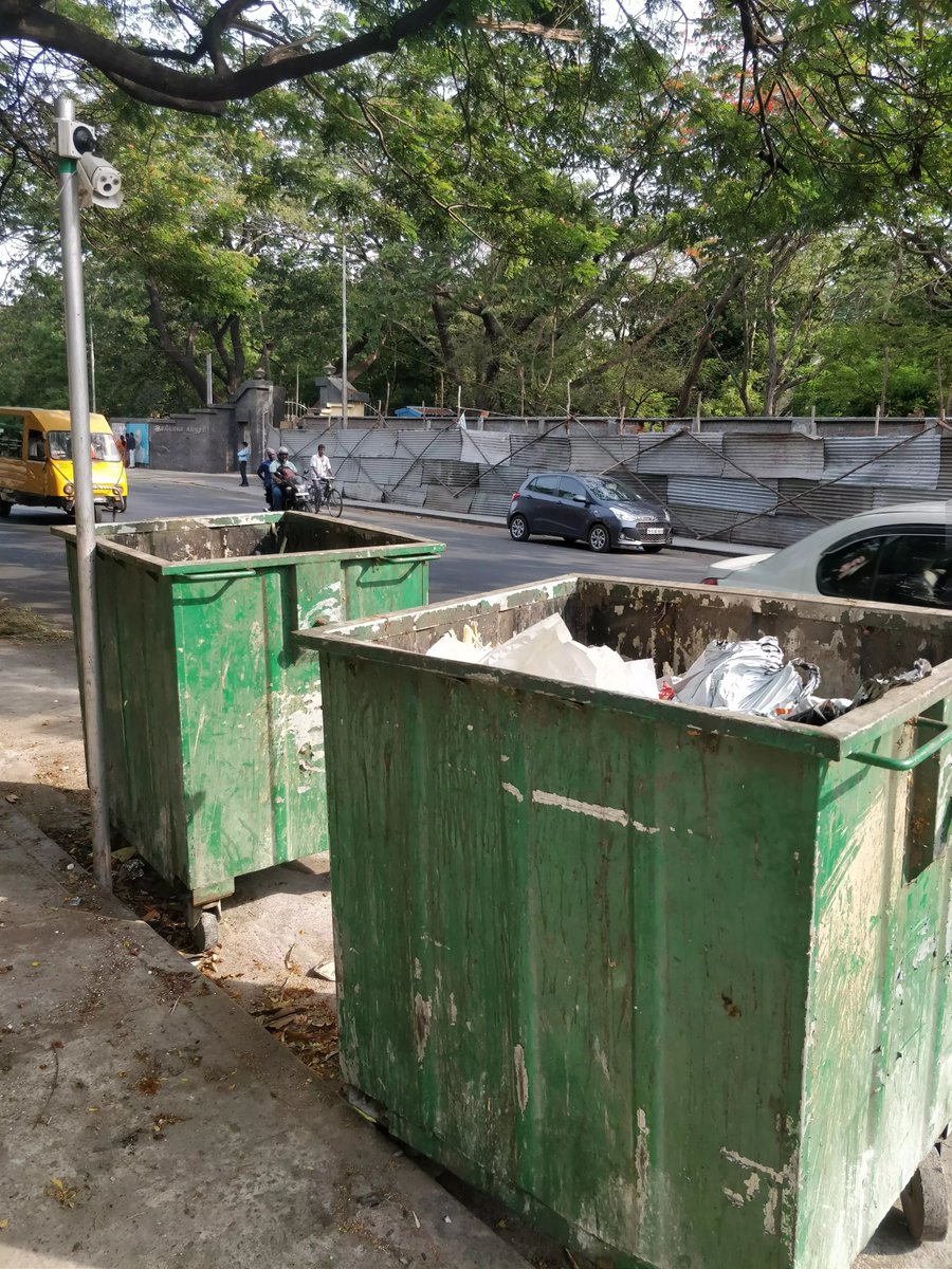 Giving the special M.B.B.S (Mere Bhai Behen Siblings) award to the dumpster that has delivered most number of siblings in India!
#RakshaBandhan #SiblingLove #HappyRakshaBandhan2023