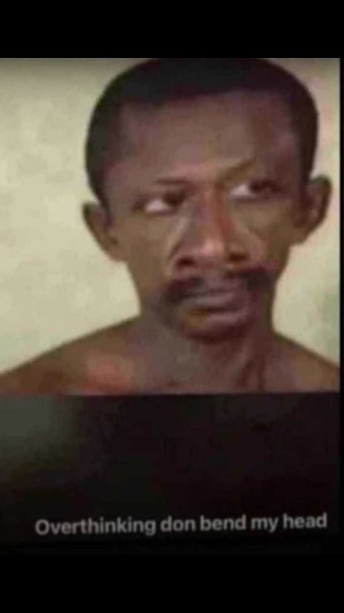 ukememendie's tweet photo. Me right now contemplating if I should start sending nudes because since I started posting goods I no see patronage talk more of visibility. Imagine I snap this my bumbum and post? https://t.co/c4hwWSAqmm