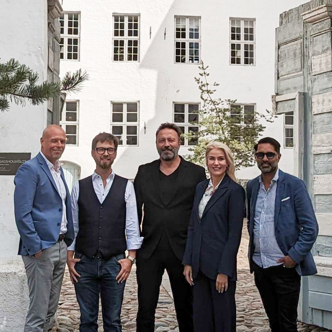 We've just had our kickoff meeting for our Ethics Advisory Board! As #AI continues to reshape our world, we're stepping up to pioneer responsible development with <a href="/HelleThorning_S/">Helle Thorning S</a> , <a href="/DrImranRashid/">Dr. Imran Rashid</a>, Jan Trzaskowski <a href="/KrisOestergaard/">Kris Østergaard</a> &amp; <a href="/tzramsoy/">Thomas Zoëga Ramsøy</a>.