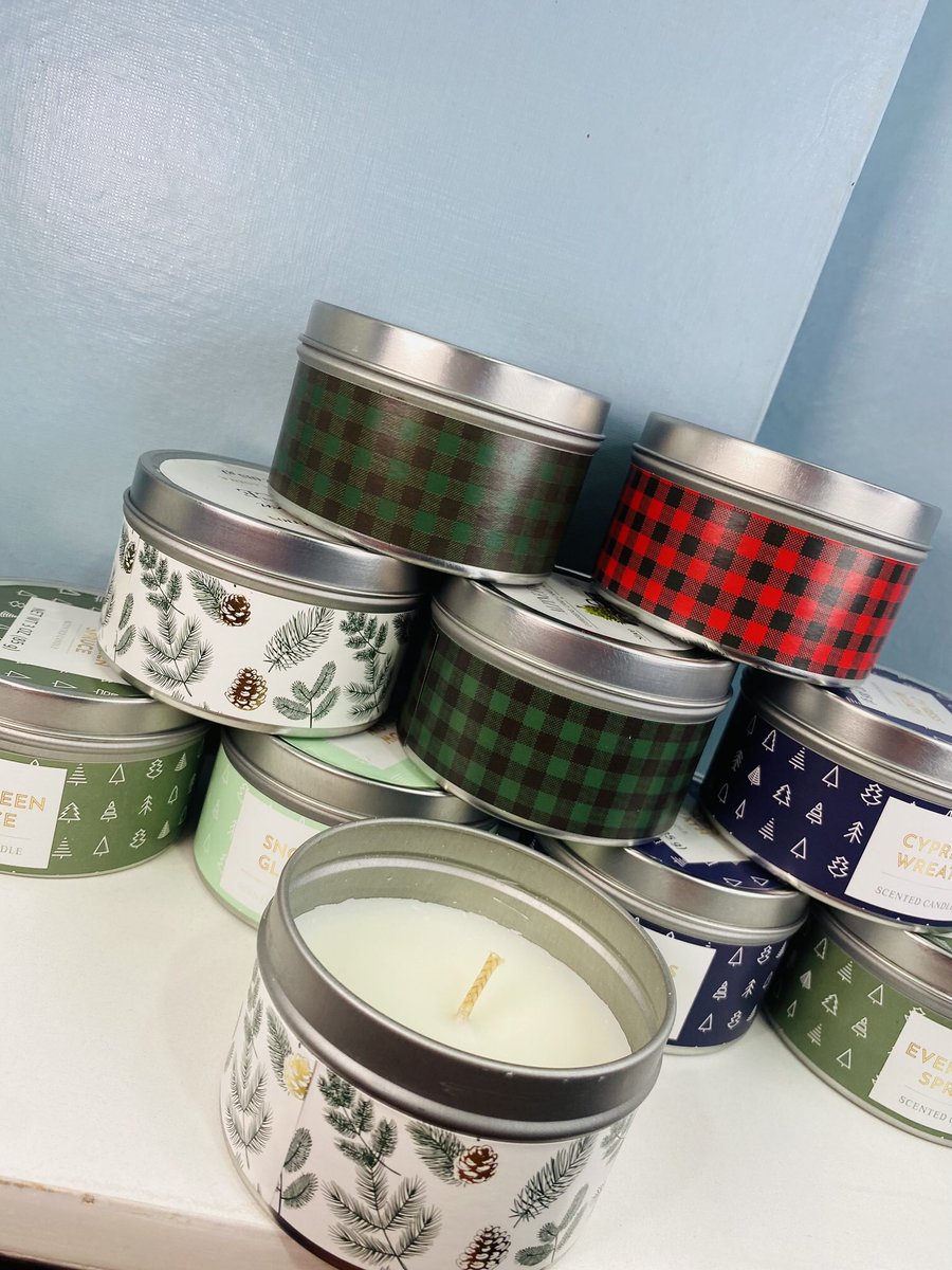 LamizCollection's tweet image. From a Fresh Feel to a Fresh Space 
Get Pure Scented Candles 🕯 and Flower Bouquets 💐 and put in a new spark in your Home 

#LamizCollection #SharingLove