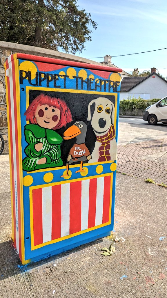 Moon & Sixpence Puppet Theatre – Ireland's Travelling Marionette Theatre