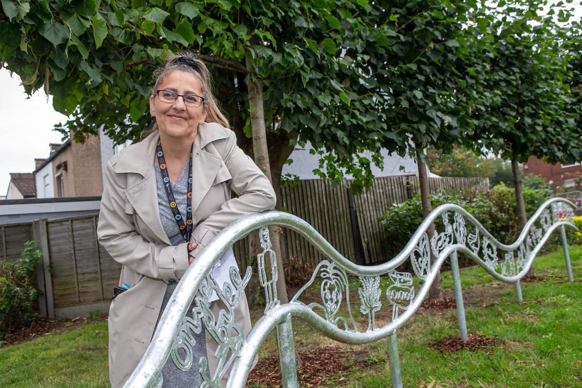 EnfieldCouncil's tweet photo. A new memorial garden to remember Enfield residents who lost their lives or were affected during the COVID-19 pandemic was unveiled in #Edmonton Green. The opening recognised the tireless work of staff in #NHS, council and voluntary sectors: https://t.co/CWe1jJOTs3 #SaferEnfield https://t.co/2av9nPacki