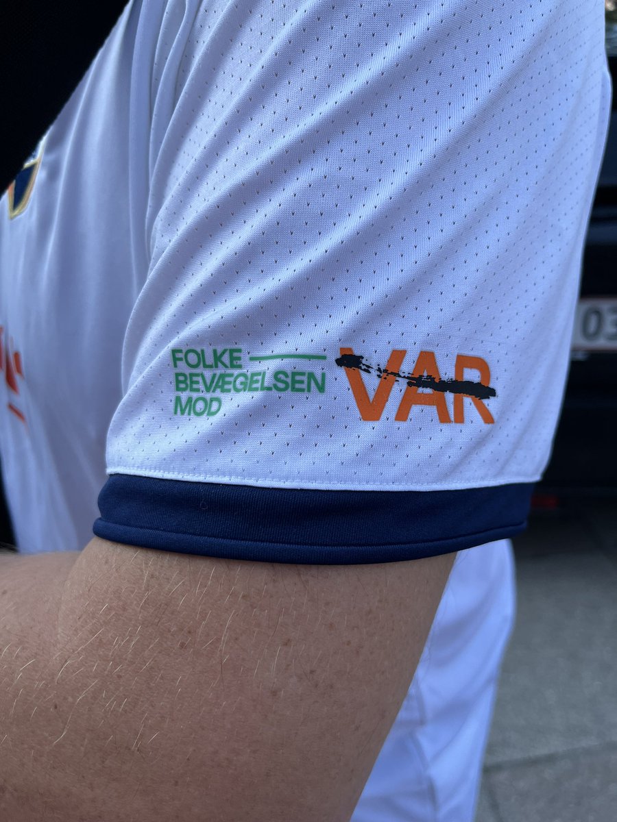 footballinDK's tweet photo. ‘The People’s Movement Against VAR’
🫡👏🏼

👕@PabloBresciani @Bold1893 https://t.co/N7NY3diZJa