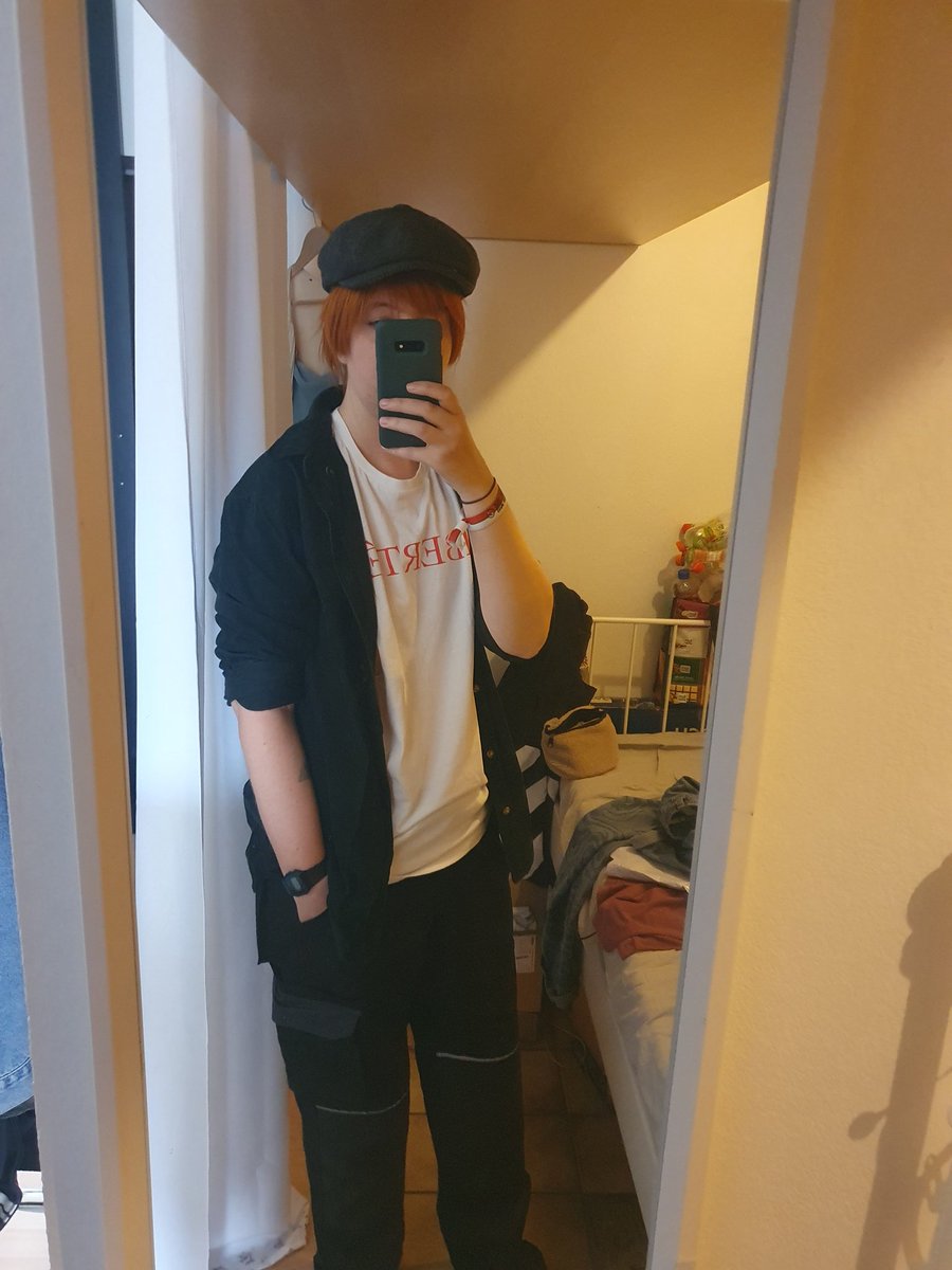 spookyfeuilly's tweet photo. // turned my RP version of Feuilly into a cosplay! I'm really excited to wear him on the weekend https://t.co/hy7EdIE1Pp