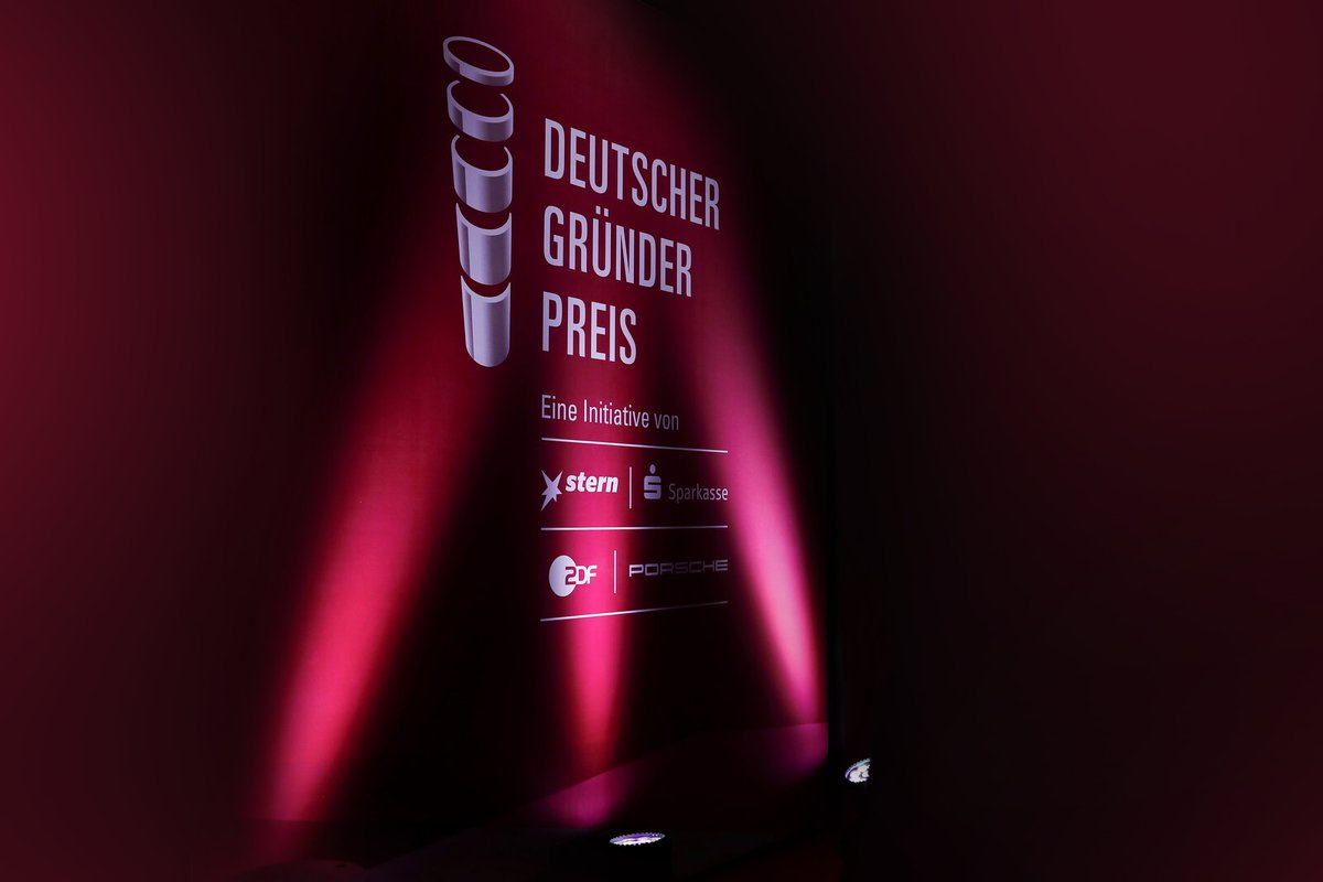 🎉 Berlin - Gründerpreis 2023: Zwei Berliner Firmen nominiert  - tinyurl.com/5c4ej2aw
 - Beitrag von Alfons Frese - Klim und Enpal stehen für ökologisches Wirtschaften. Preisverleihung Mitte September. #gruenderpreis #berlin #startup