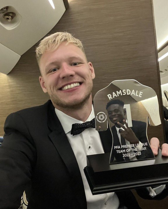 Gunnersc0m's tweet photo. Aaron Ramsdale 😂 https://t.co/WZFGDU9Agm