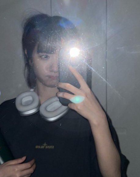bonajiyeonHQ's tweet photo. 230830

Bona’s selfie after she slept well in the car ride going home from work 😅

#김지연 #KimJiYeon #宇宙少女 #WJSN #우주소녀 #BONA #보나 https://t.co/xvbKuqsQDh