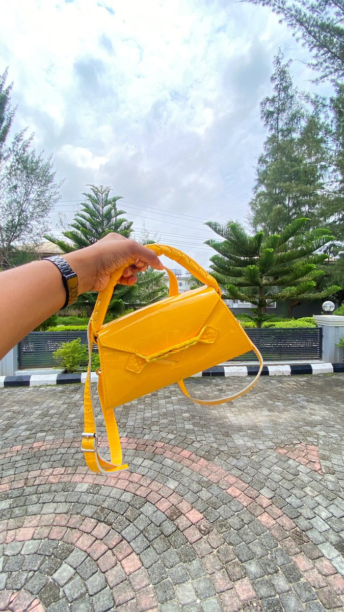 What's in your bag?

#LoveMarté #MartéEgele