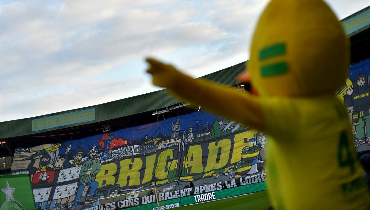 iciloireocean's tweet photo. 🔰 #FCNantes : la direction s'engage dans un bras de fer avec la Brigade Loire. #FBSport #Ligue1 

➡️ https://t.co/zDnmWAXerK https://t.co/9lPab4fEI9