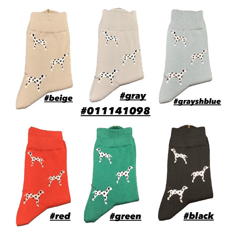 tabio_takasaki's tweet photo. 🐾🐶
✔️DOG柄ソックス
#011141098
¥1,100(税込)
ダルメシアンがたくさん並んだボーイッシュなデザイン🕺🌟
肌に当たる表糸は綿100%です🪡🧵
#靴下屋 #靴下 #ソックス #靴下コーデ #メンズライク #カジュアルファッション #tabio #タビオ #sockstagram https://t.co/VaZpwbA8CU