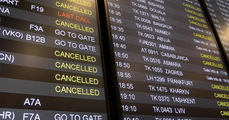 VMO2News's tweet photo. Has your holiday been plagued with delays? 🛬

@O2 offer free access to 1200 airport lounges around the world for you &amp; three friends - as part of its #Priority perks – available exclusively to @VirginMedia and @O2 customers 🙌