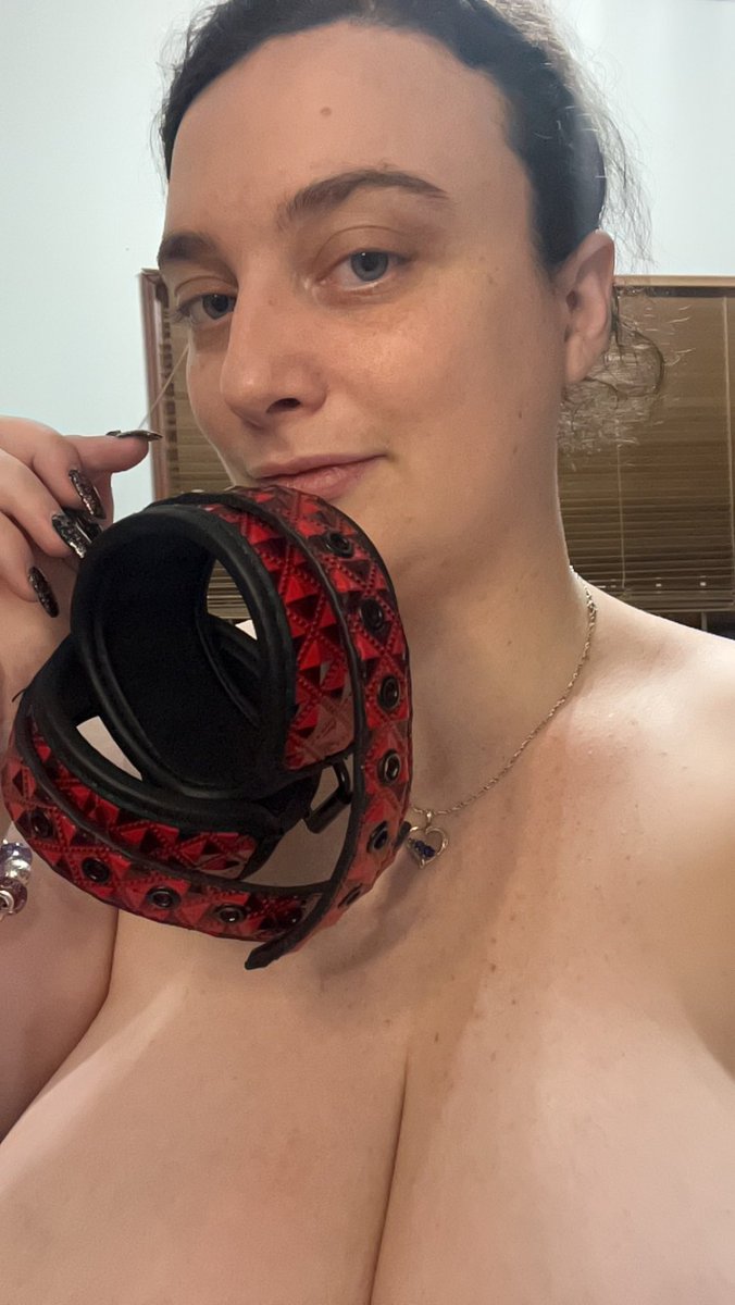 MissyK3229's tweet photo. Got a new toy today, wanna play? #onlyfansgirl #onlyFans #onlyfans https://t.co/zOtteZlbVU