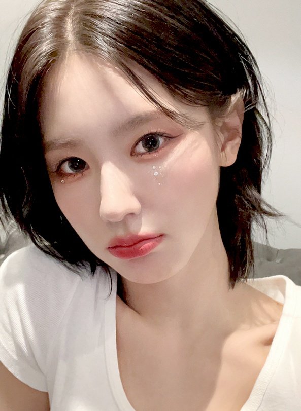 neuktokki's tweet photo. why so pretty tj?!?!?! 🥹🤍🤎 https://t.co/nN68kL04cu
