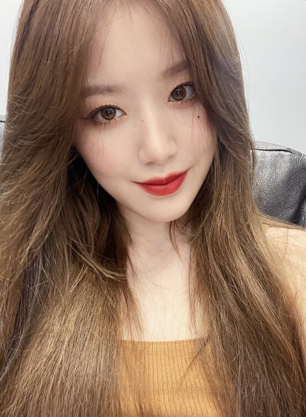 neuktokki's tweet photo. why so pretty tj?!?!?! 🥹🤍🤎 https://t.co/nN68kL04cu