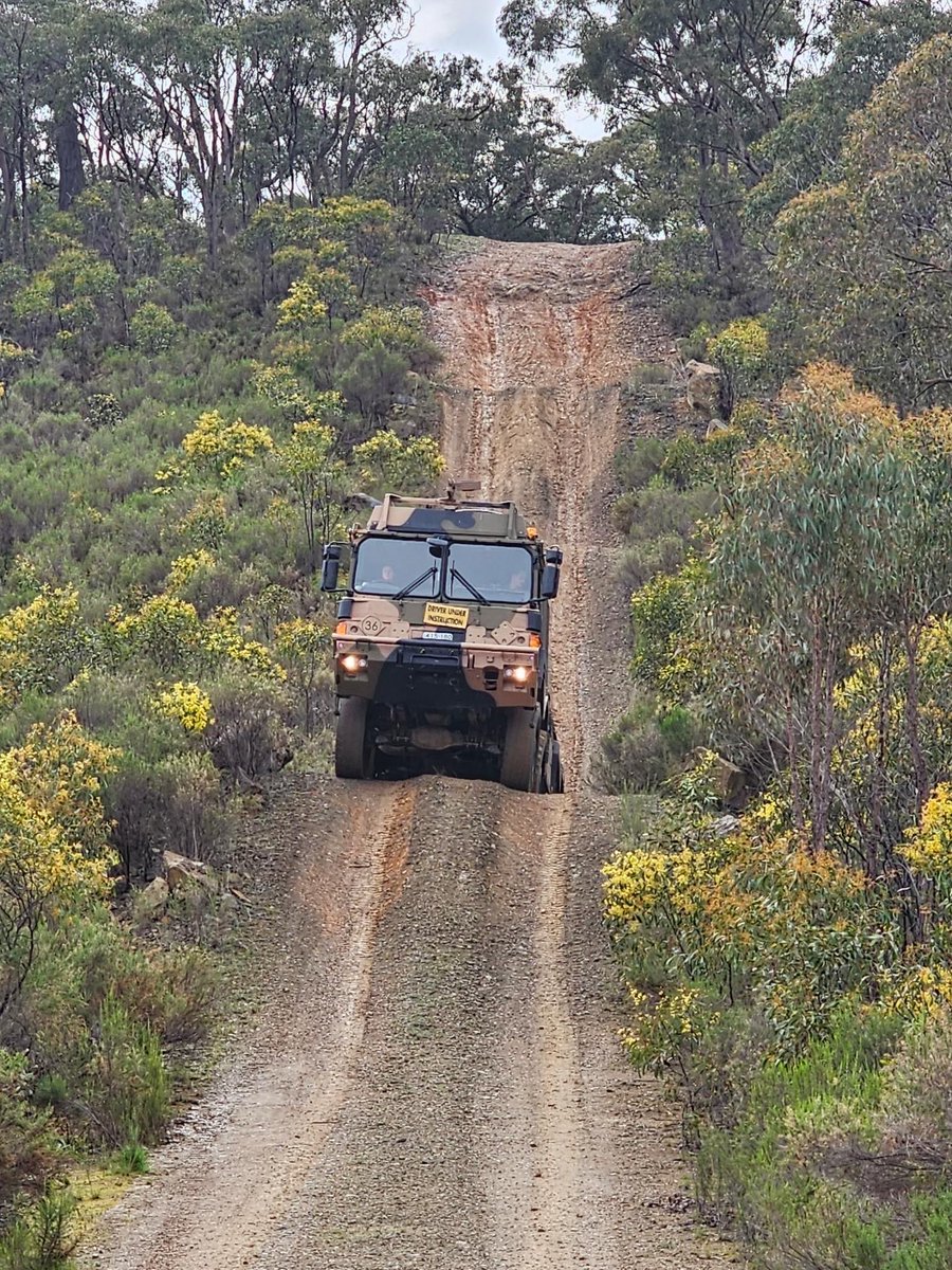 Love my job!! #AusArmy #ParOneri