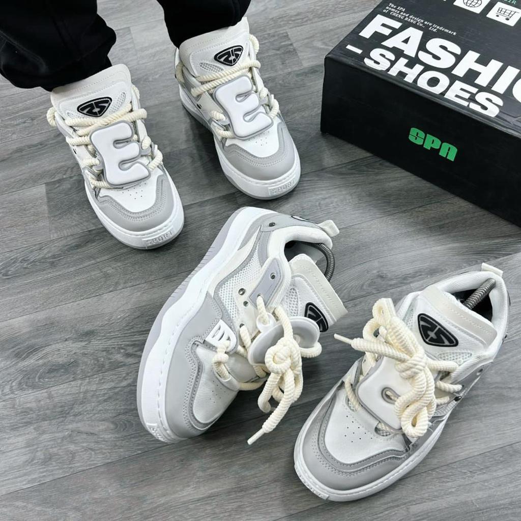 ChristallServ's tweet photo. Stock : New Chitta Luxury Unisex SNEAKERS
Features: Very Heavy And Has a Very Big Sole With a Strong Quality
Price: 28,000
Size: 39-45
Fully Boxed https://t.co/0nr5vdrHSw