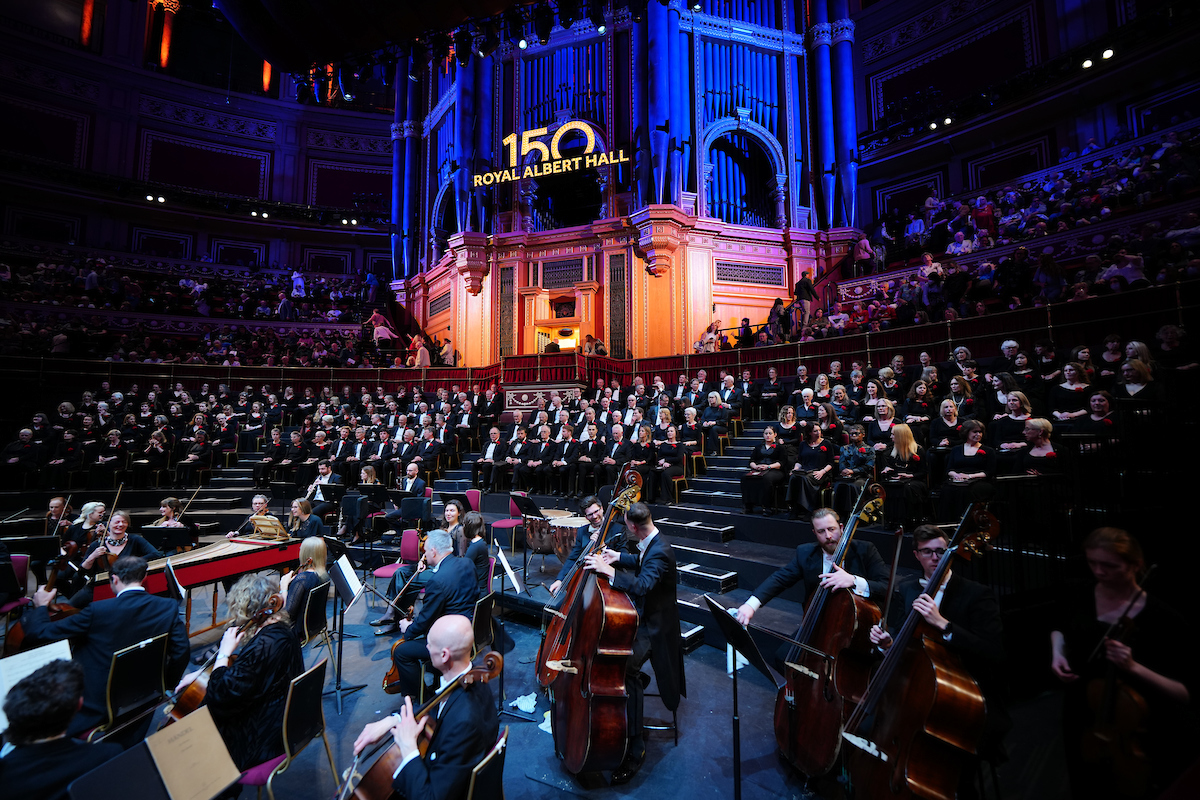 Back to rehearsals on Monday & can't wait to get warbling! A great season ahead – incl Haydn (@CCathedral), Mozart (@AnvilArts), Handel (@RoyalAlbertHall). If you'd like to join us, do come to our Open Rehearsal on Mon 11 Sept, 6.30pm. More info here: royalchoralsociety.co.uk/join.htm