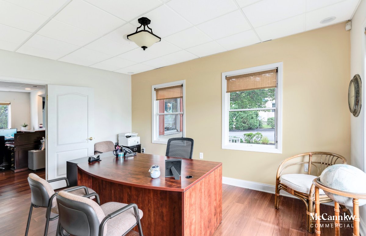 McCannCRE's tweet image. FOR SALE📍531 Mullica Hill Rd, Mullica Hill, NJ 08062

The building is 2,564 SF and on a high-traffic count intersection. The building is zoned C1 and can be used as an office or retail site.

Contact @SteveHanscomCRE for details.

#NJCRE #NJRealEstate #GloucesterNJ #NJOfficeSale