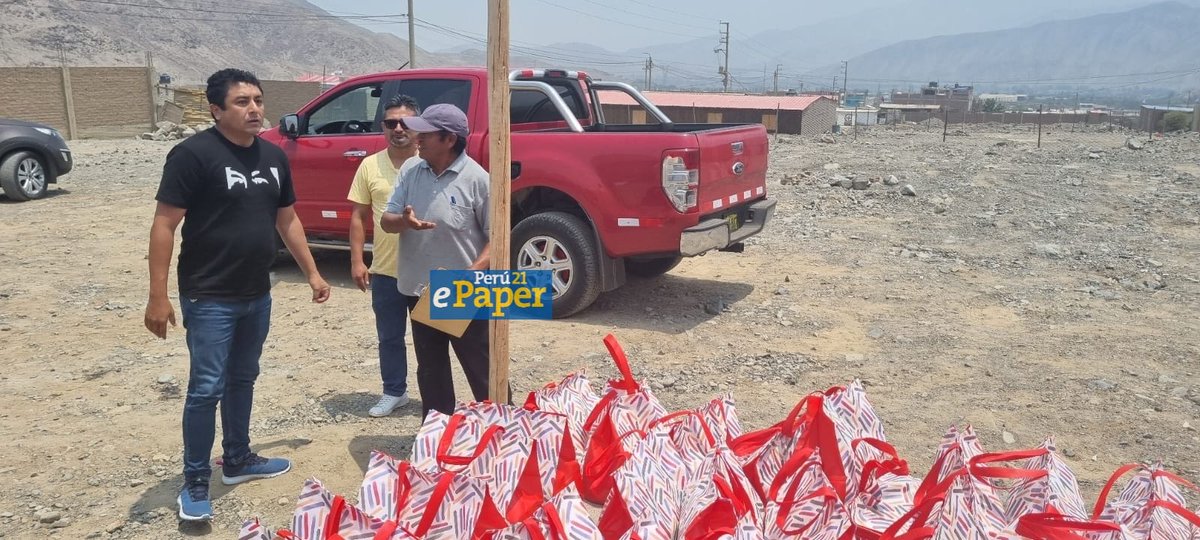 peru21noticias's tweet photo. Guillermo Bermejo vuelve a ser comprometido en otra entrega de dinero de parte de un interesado constructor inmobiliario. Esta vez, imágenes exclusivas de Perú21 corroboran relato del nuevo colaborador eficaz del Equipo Especial contra la Corrupción del Poder. 
📌 https://t.co/MuNtVxdR0W