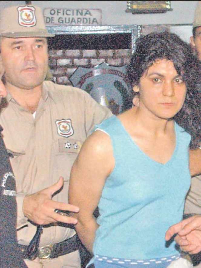 andresfotopy's tweet photo. A papá, policía: gracias por todas tus enseñanzas. Entre ellas, gracias por mostrarme que el éxito profesional es más bien envidiado que premiado, que a pesar de merecer medallas muchas veces, pueden costarte toda una vida y una carrera. (1/3) 📸autor desconocido https://t.co/MsYnUHUMAM
