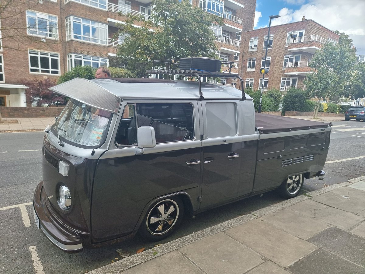 DeltaAlphaEcho's tweet image. Car spots on my lunch time wander

#SubaruXT
#VW
@subaruuk @UKVolkswagen