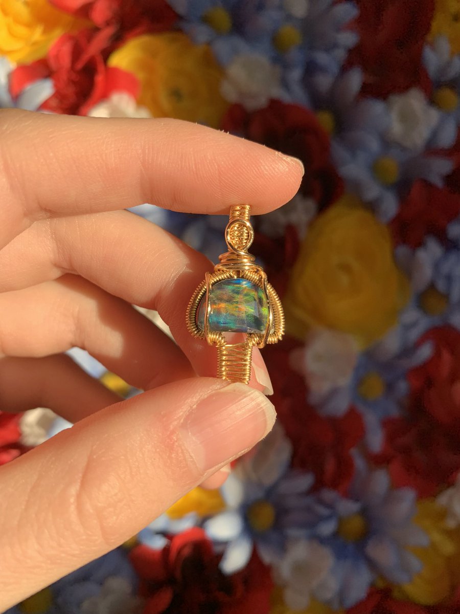 _artbysam_'s tweet photo. should i make another mushie pendant? i have one more cab like this! https://t.co/HYHjT6XjTG