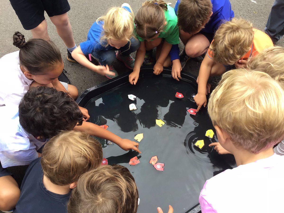 KingsStAlbans's tweet photo. As we draw near to the end of Holiday Club, we look back at some of the exciting activities the children have loved. A particular favourite was Science Day, led by Mrs Ricketts.  Children made boats from cardboard &amp; used soap to make them repel the water &amp; glide across the tray! https://t.co/koziShMAgg