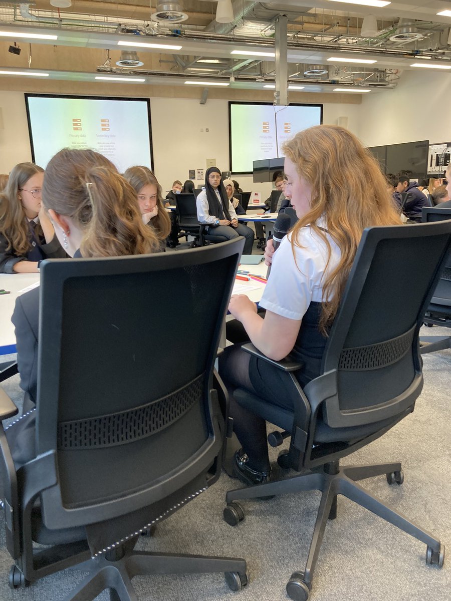 TechNDHS's tweet image. @techNDHS the team presenting their ideas at the @teentechfest