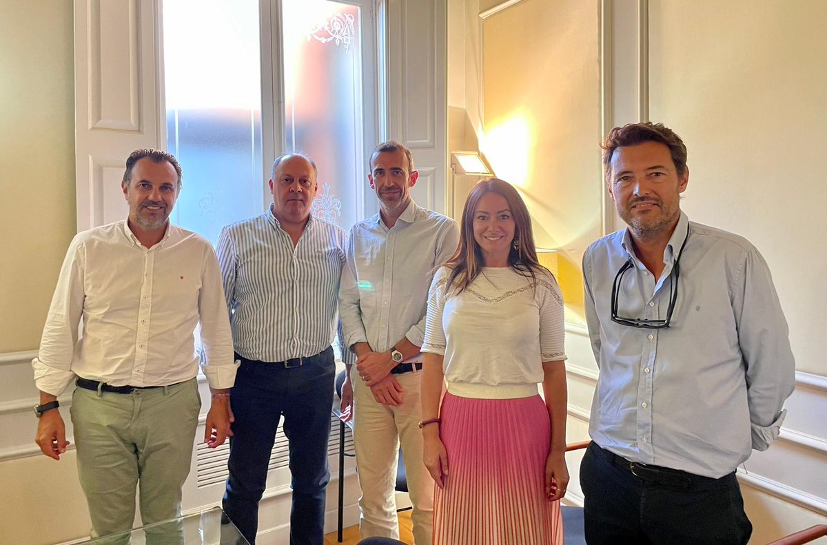 ➡️Trobada amb <a href="/CAFBALEARES/">CAFBAL</a> per explicar la campanya d'ajudes a la rehabilitació energètica d'habitatges amb fons NextGen  

🟢Pots estalviar fins al 80% de la inversió en instal·lació de plaques solars o canvi de finestres, entre d'altres 

Informa't a orbaleares.com