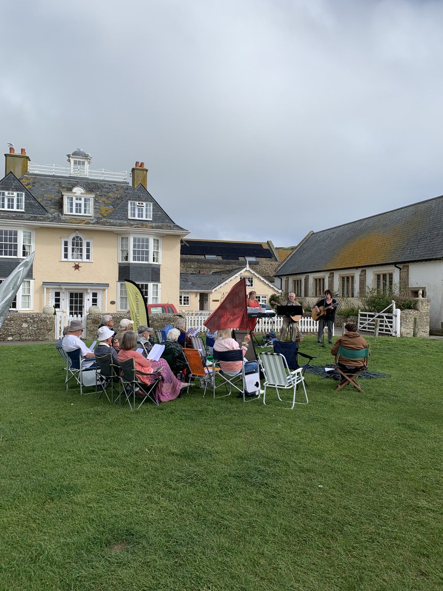 BCFBridport's tweet photo. Outdoor service in West Bay. Proclaiming the Good News that Jesus is alive! https://t.co/pXUrFAelTZ