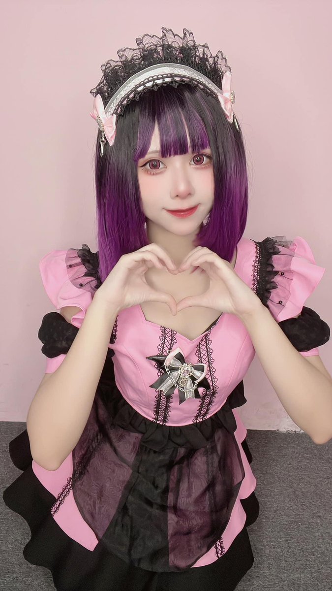 小空9/2（六）下午2:00-晚上8:00

會在 Devil Kiss 當一日女僕
是一隻粉紅色的小惡魔👿

可以到官網進行訂位唷💕

當天會穿這樣！

#メイド https://t.co/Od64Kvjl9m