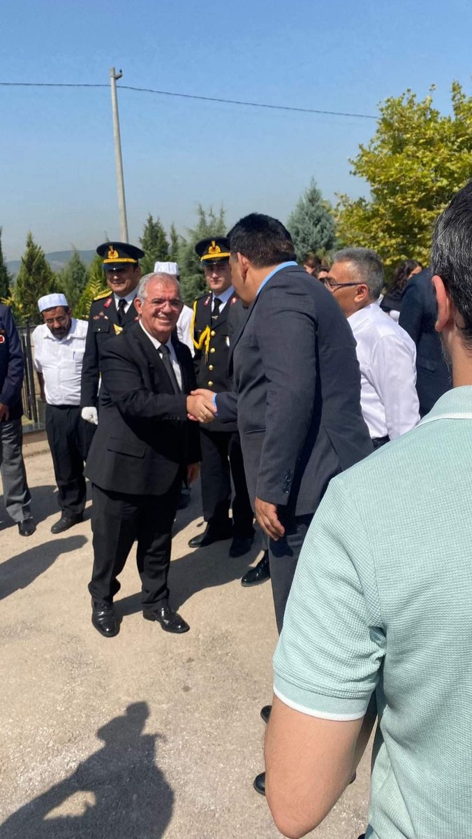 MhpDerince's tweet photo. MHP Derince İlçe Teşkilatı olarak Derince Kaymakamlığı tarafından düzenlenen 30 Ağustos Zafer Bayramı kutlama programına  yönetimimizle birlikte iştirak ettik. Aziz Şehitlerimizin ruhuna okunan Kur'an tilavetine katılım sağladık. https://t.co/M7x0mkxGuh
