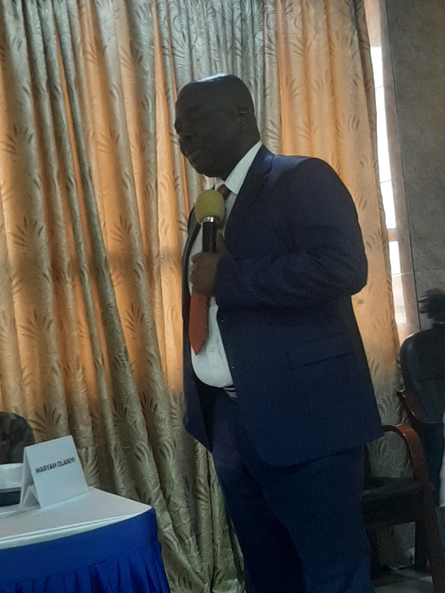 AbdullateefAliy's tweet photo. Pastor Emmanuel Igbasan, Commissioner for Economic Planning and Budget during his presentation at the @Daily_TrustF training on Budget Tracking and Investigation supported by @macfound #BudgetTracking @daily_trust @theophilusa https://t.co/r0BgIa0Nq6