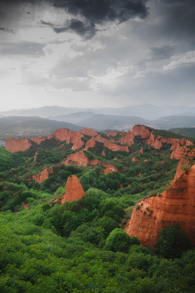 alfonso_mora90's tweet photo. Las Médulas, antigua explotación minera romana de oro https://t.co/0Jg2hPak9G