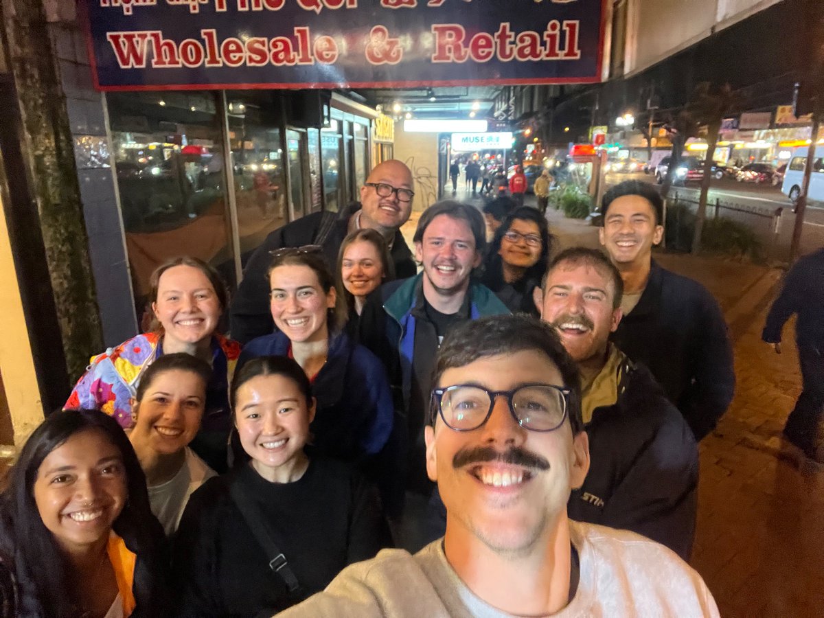 Bob Wong (@bbmwong.bsky.social) (@bbm_wong) on Twitter photo Excited to welcome <a href="/unswbees/">UNSW Biological, Earth and Environmental Sciences</a> PhD student Kyle Morrison who is visiting the lab this week. And yes, we went out for dumplings🥟 Excited to welcome <a href="/unswbees/">UNSW Biological, Earth and Environmental Sciences</a> PhD student Kyle Morrison who is visiting the lab this week. And yes, we went out for dumplings🥟