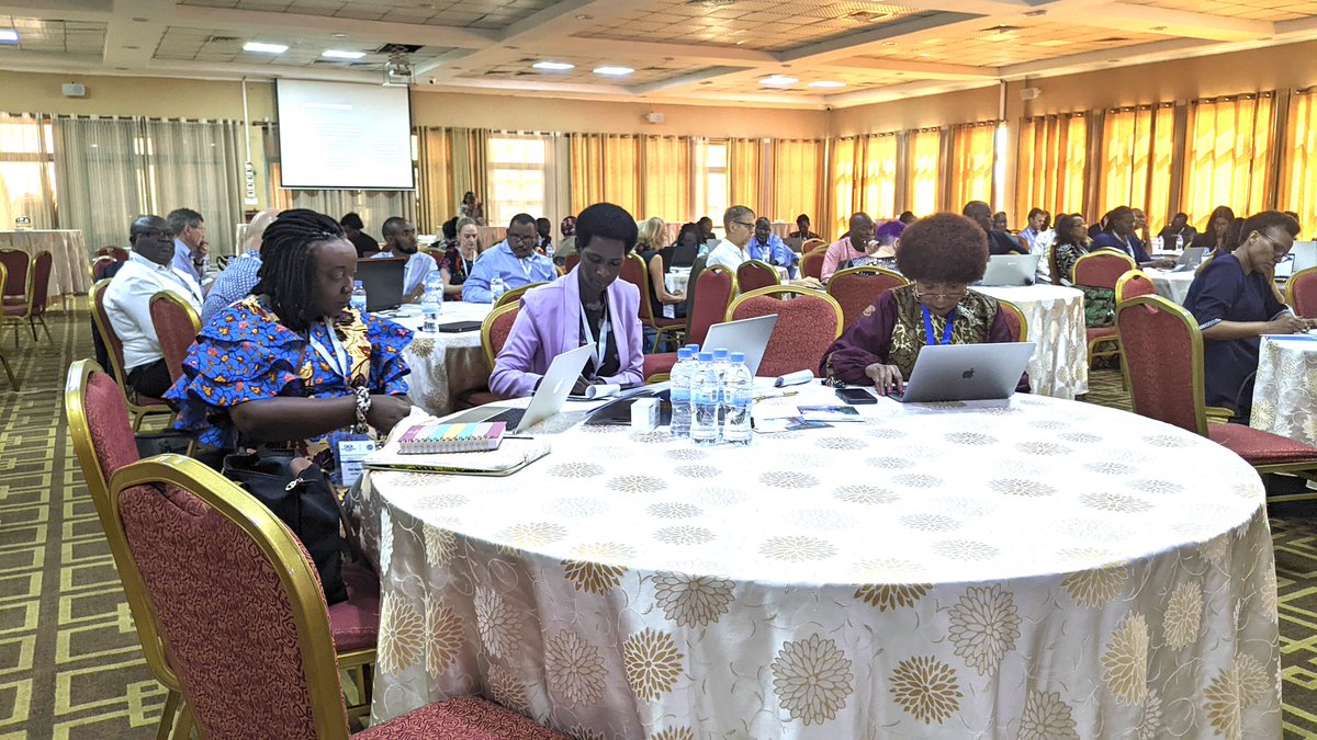 florence_kiiza's tweet photo. Engaging social justice in pedagogy and fieldwork . This involves fostering awareness of societal inequalities, promoting inclusivity, and addressing systemic biases. 
#EACA2023
#EACA23KIGALI.
@MountKigaliUni @eaur_rw https://t.co/vMGsrkKscJ