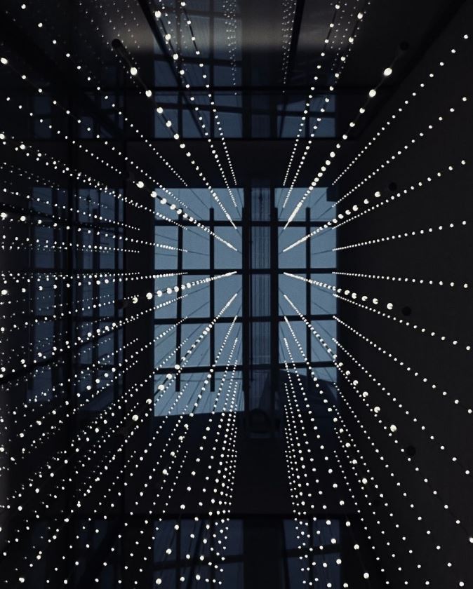 LumiGroup's tweet photo. Nous sommes ravis d'annoncer notre partenariat avec Studio Matthew McCormick.
Le studio Matthew McCormick, basé à Vancouver, est connu pour sa collection d'éclairage distinctive et ses installations artistiques sur mesure, vues à travers le monde. https://t.co/UZnIbLrNSL