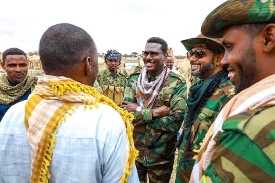 sntvnews1's tweet photo. The President of #Somalia’s #Galmudug State @MrQoorqoor and the Defence Minister @Amohamednur visited frontlines in #Elbur area to support National Armed Forces who are gallantly fighting with terrorists to defend their nation and people. https://t.co/IjEnB67DOf